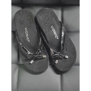 Vionic Black Patent Thong Sandals with Bow Accent